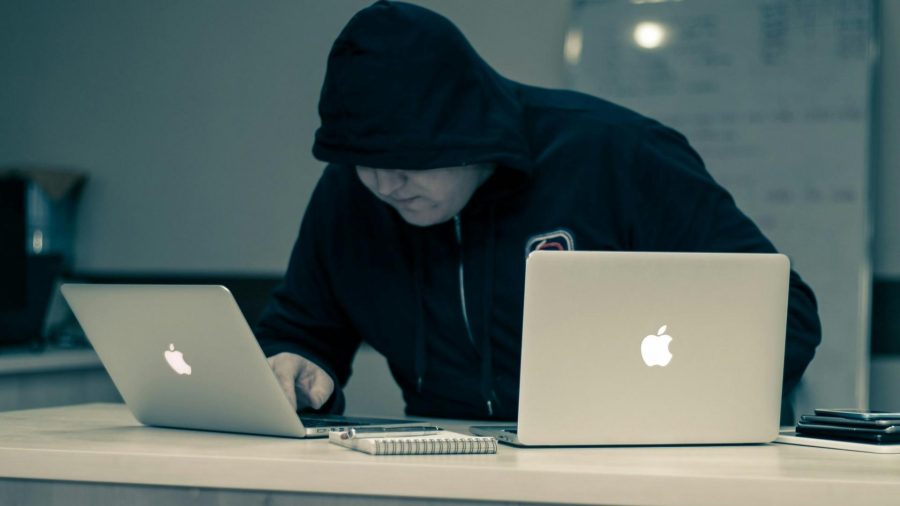 Podvodníci se vydávají za Apple: jak vám ukradou účet