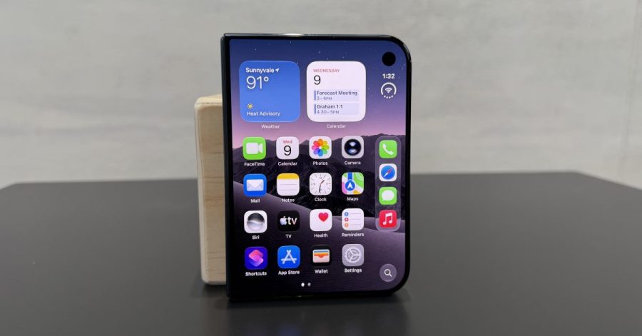 iPhone Duo baterie: 4883 mAh proti konkurenci