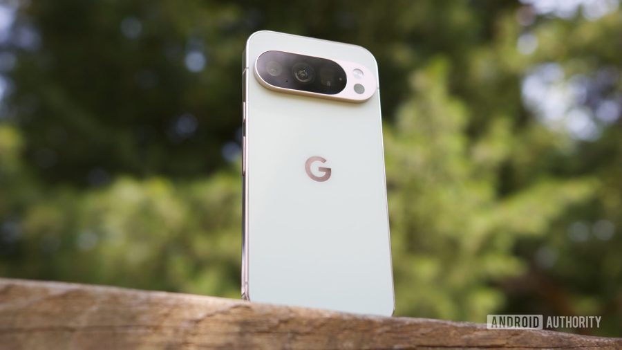 Motorola Razr Fold mě přesvědčil: končím s Pixely